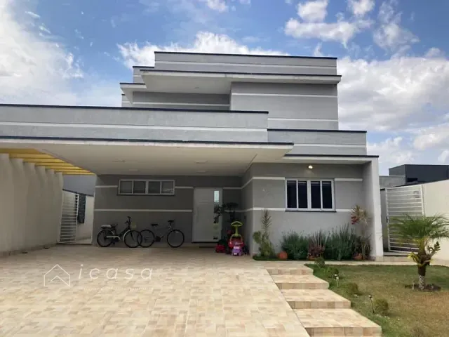 Casa com 300m² 4 quartos e 5 banheiros, à venda, no bairro Piracangaguá em Taubaté