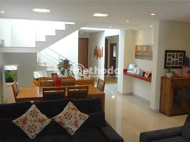 Casa com 360m² 3 quartos e 4 banheiros, à venda, no bairro Swiss Park em Campinas