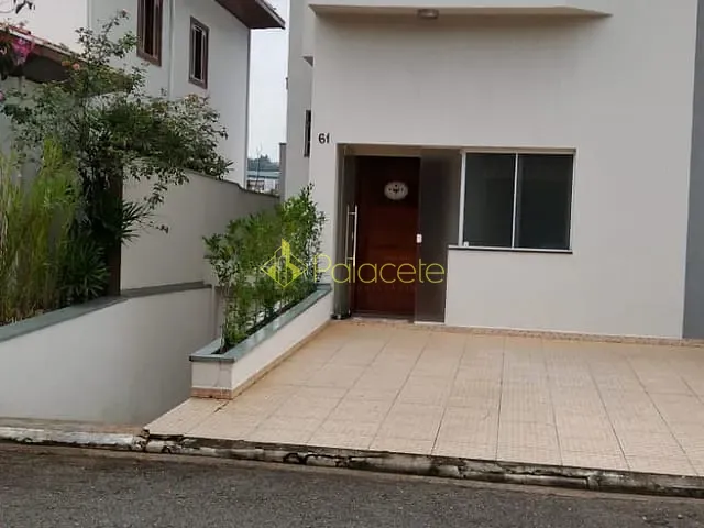 Casa com 300m² 4 quartos e 5 banheiros, à venda, no bairro Jardim Independência em Taubaté