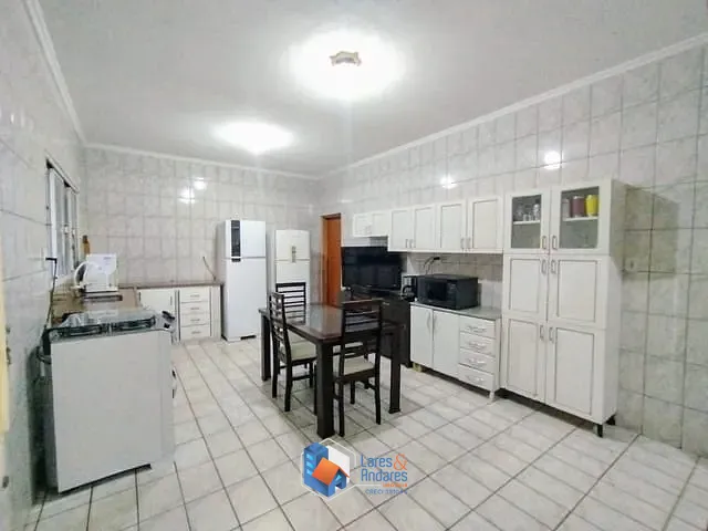 Casa com 200m² 3 quartos e 3 banheiros, à venda, no bairro Antônio Marincek em Ribeirão Preto