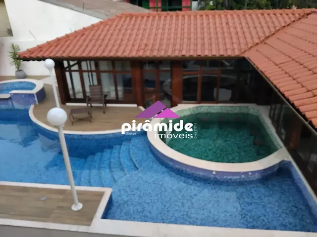 Casa com 620m² 10 quartos e 4 banheiros, à venda, no bairro Enseada em Ubatuba