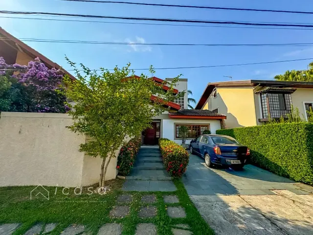 Casa com 360m² 4 quartos e 5 banheiros, à venda, no bairro Jardim das Colinas em São José dos Campos