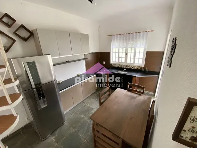 Casa com 150m² 2 quartos e 2 banheiros, à venda, no bairro Capricórnio em Caraguatatuba