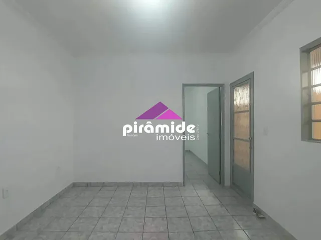 Casa com 10m² 2 quartos e 1 banheiro, para alugar, no bairro Jardim Castanheira em São José Dos Campos