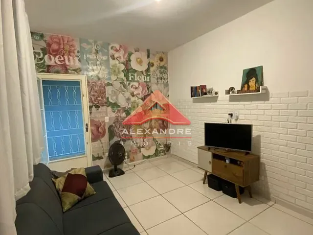 Casa com 219m² 3 quartos e 1 banheiro, à venda, no bairro Jardim dos Bandeirantes em São José dos Campos