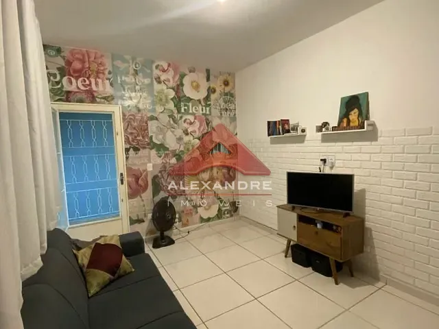 Casa com 219m² 3 quartos e 1 banheiro, à venda, no bairro Jardim dos Bandeirantes em São José dos Campos