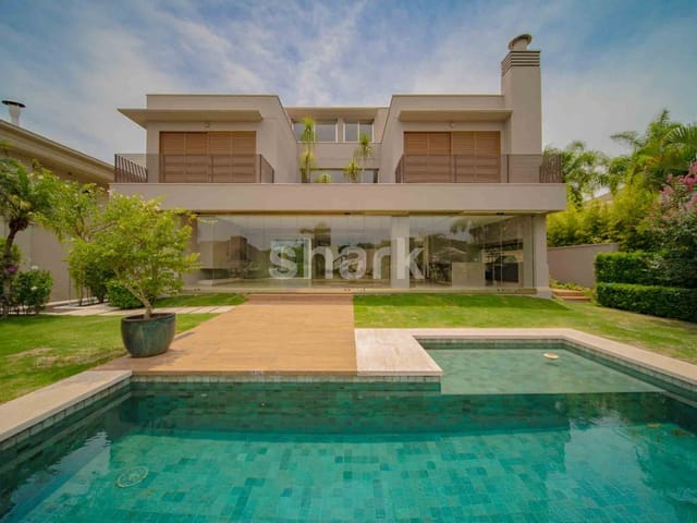 Casa com 1080m² 5 quartos e 8 banheiros, à venda, no bairro Tamboré em Santana de Parnaíba