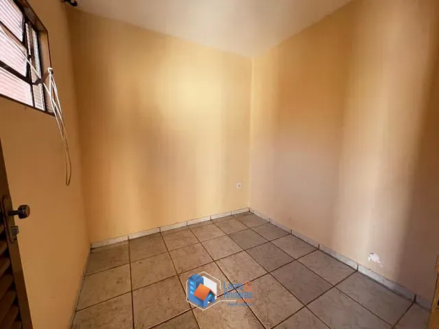 Casa com 200m² 3 quartos e 2 banheiros, à venda, no bairro Jardim Arlindo Laguna em Ribeirão Preto