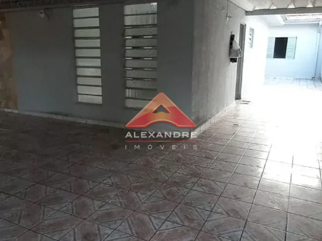Casa com 250m² 2 quartos e 1 banheiro, à venda, no bairro Vila Tatetuba em São José dos Campos