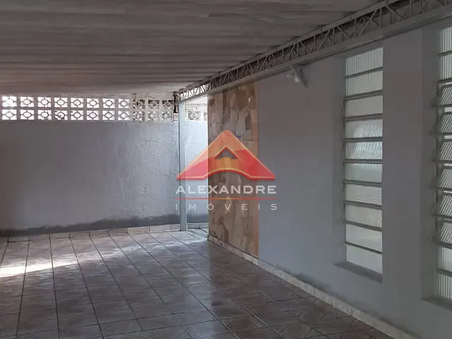 Casa com 250m² 2 quartos e 1 banheiro, à venda, no bairro Vila Tatetuba em São José dos Campos
