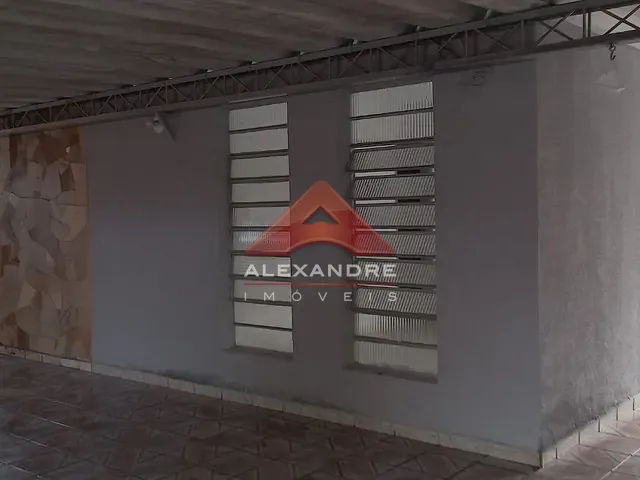 Casa com 250m² 2 quartos e 1 banheiro, à venda, no bairro Vila Tatetuba em São José dos Campos