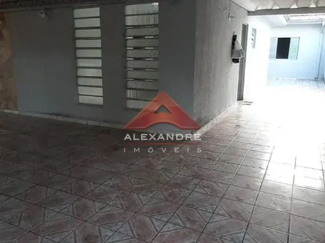 Casa com 250m² 2 quartos e 1 banheiro, à venda, no bairro Vila Tatetuba em São José dos Campos