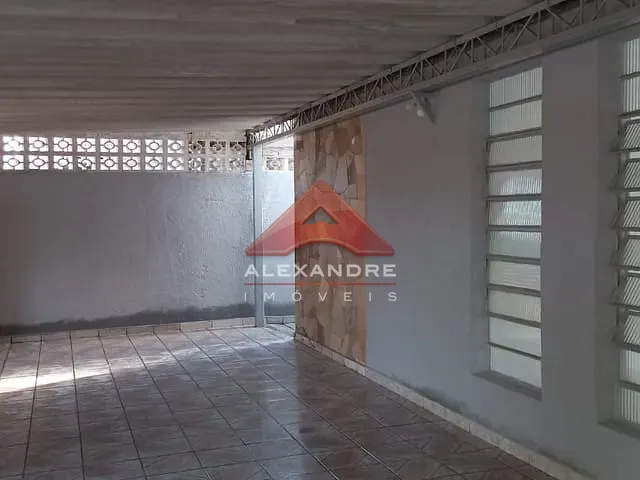 Casa com 250m² 2 quartos e 1 banheiro, à venda, no bairro Vila Tatetuba em São José dos Campos