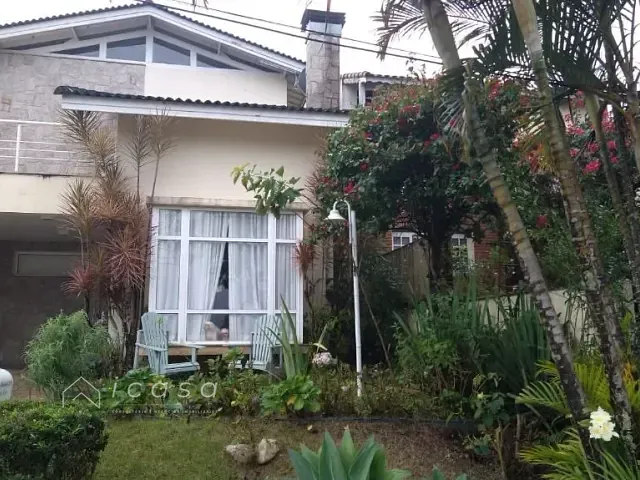 Casa com 260m² 4 quartos e 3 banheiros, à venda, no bairro Cidade Parquelandia em Mogi das Cruzes