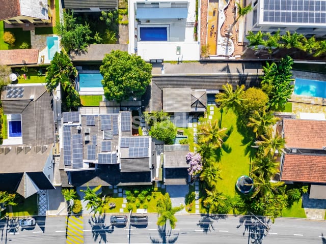 Casa com 1722m² 4 quartos e 7 banheiros, à venda, no bairro Alphaville em Barueri
