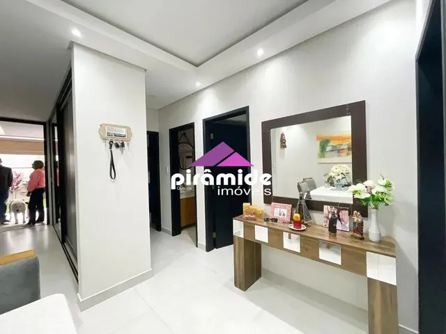 Casa com 274m² 3 quartos e 2 banheiros, à venda, no bairro Jardim Jacinto em Jacareí