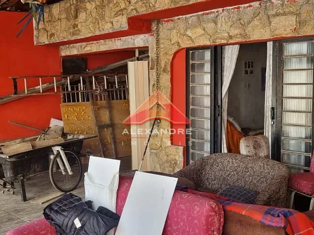 Casa com 300m² 4 quartos e 2 banheiros, à venda, no bairro Vila Tatetuba em São José dos Campos