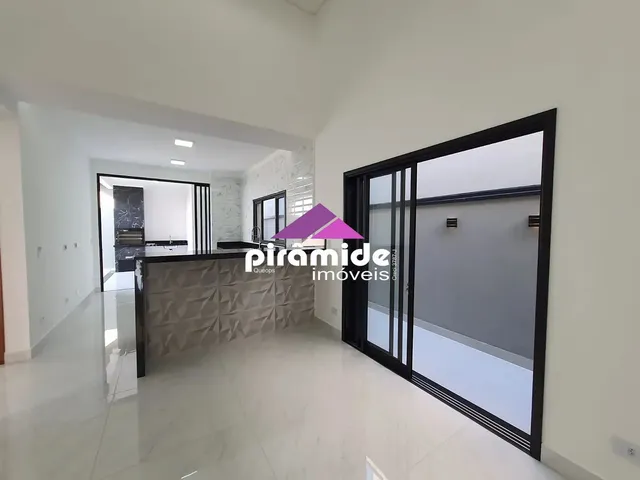 Casa com 10m² 3 quartos e 2 banheiros, à venda, no bairro Jacareí em Jacareí