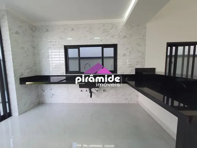 Casa com 10m² 3 quartos e 2 banheiros, à venda, no bairro Jacareí em Jacareí