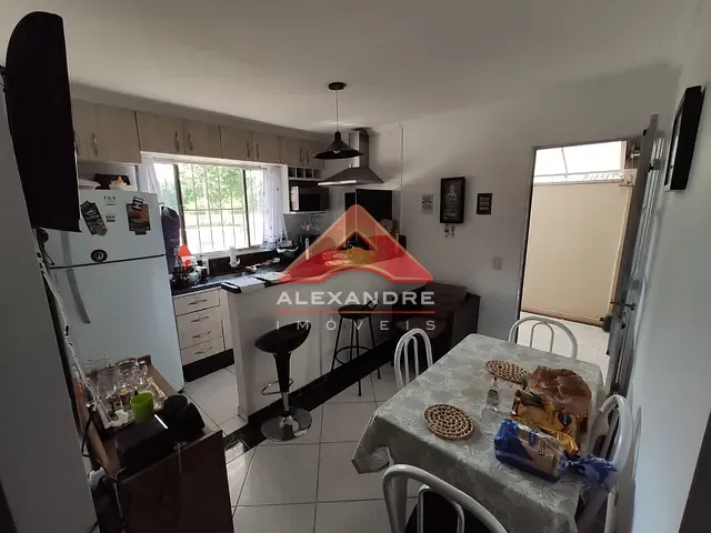 Casa com 94m² 2 quartos e 1 banheiro, à venda, no bairro Parque Industrial em São José dos Campos