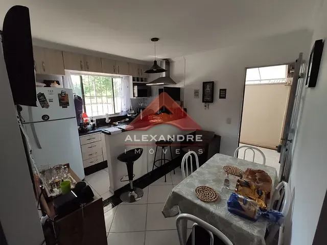 Casa com 94m² 2 quartos e 1 banheiro, à venda, no bairro Parque Industrial em São José dos Campos