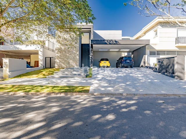 Casa com 511m² 4 quartos e 6 banheiros, à venda, no bairro Alphaville em Santana de Parnaíba