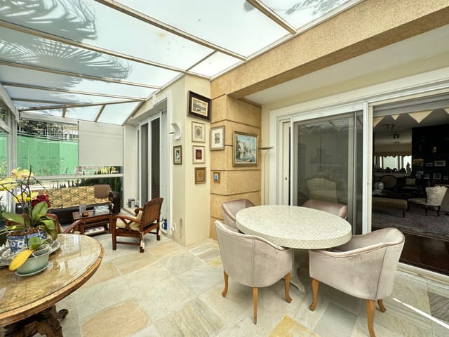 Casa com 366m² 2 quartos e 2 banheiros, à venda, no bairro Cidade Jardim em São Paulo