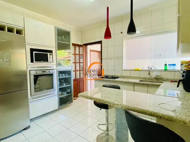 Casa com 355m² 3 quartos e 2 banheiros, à venda, no bairro Jardim do Lago em Atibaia