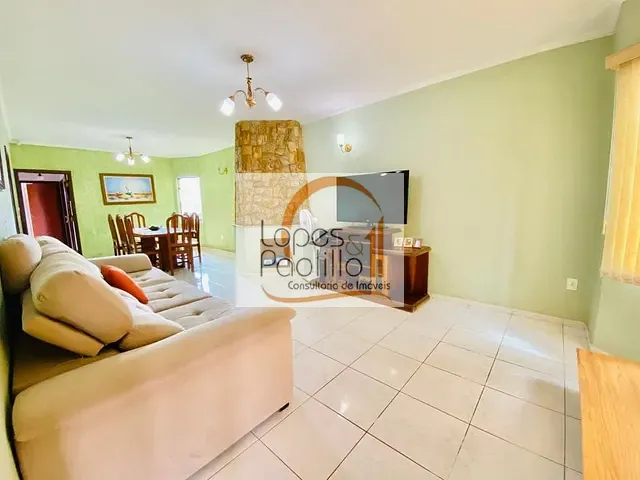 Casa com 355m² 3 quartos e 2 banheiros, à venda, no bairro Jardim do Lago em Atibaia