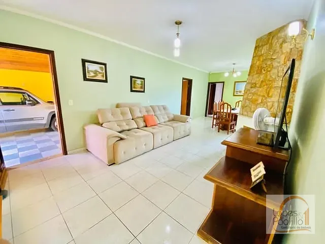 Casa com 355m² 3 quartos e 2 banheiros, à venda, no bairro Jardim do Lago em Atibaia
