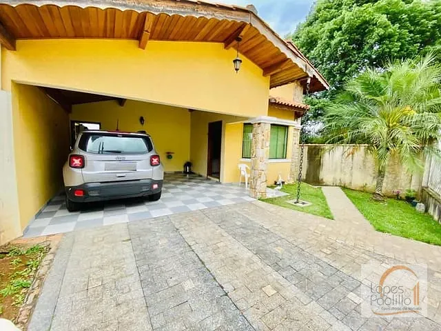 Casa com 355m² 3 quartos e 2 banheiros, à venda, no bairro Jardim do Lago em Atibaia