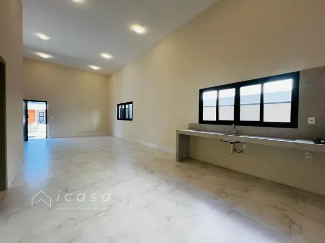 Casa com 300m² 3 quartos e 2 banheiros, à venda, no bairro Residencial Ouro Ville em Taubaté