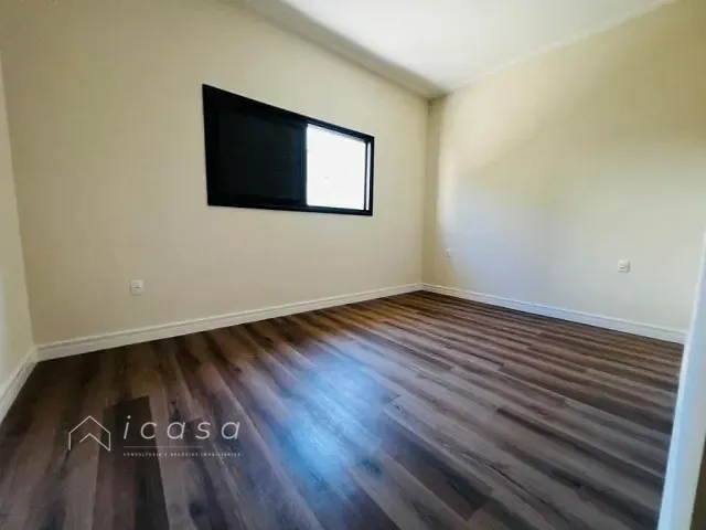 Casa com 300m² 3 quartos e 2 banheiros, à venda, no bairro Residencial Ouro Ville em Taubaté