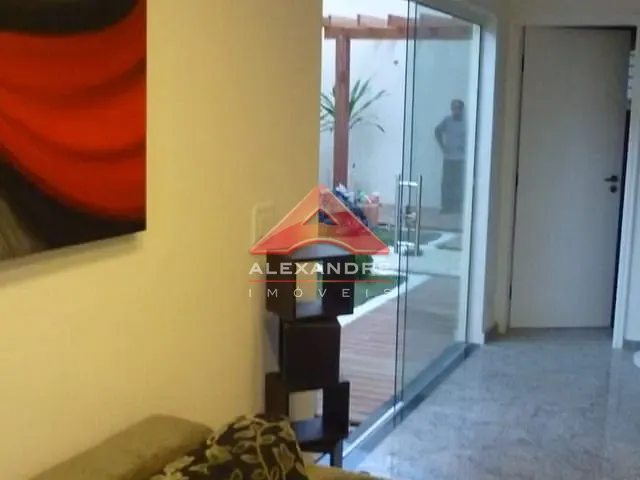 Casa com 200m² 3 quartos e 2 banheiros, à venda, no bairro Jardim das Indústrias em São José dos Campos