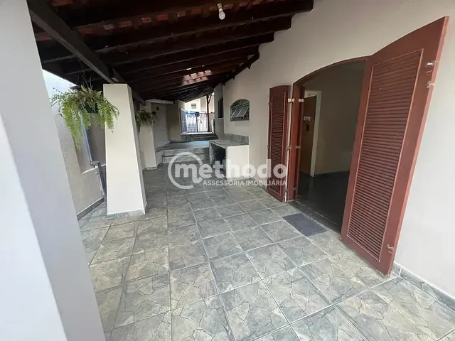 Casa com 370m² 3 quartos e 3 banheiros, à venda, no bairro Parque São Quirino em Campinas