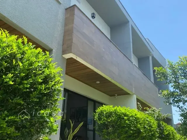 Casa com 101m² 2 quartos e 3 banheiros, à venda, no bairro Pontal de Santa Marina em Caraguatatuba