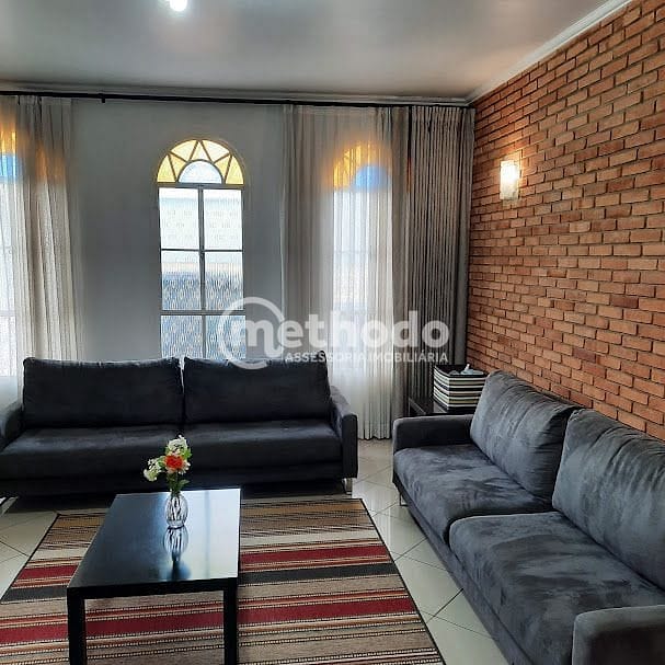 Casa, 3 quartos, 213 m² - Foto 2