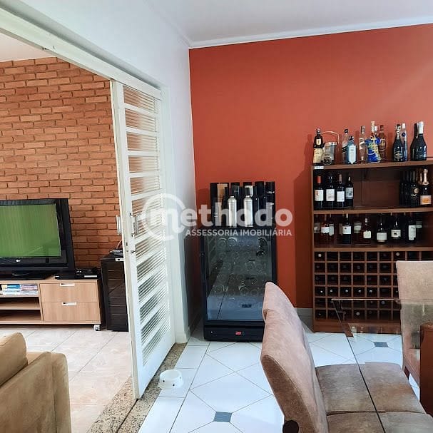 Casa, 3 quartos, 213 m² - Foto 3