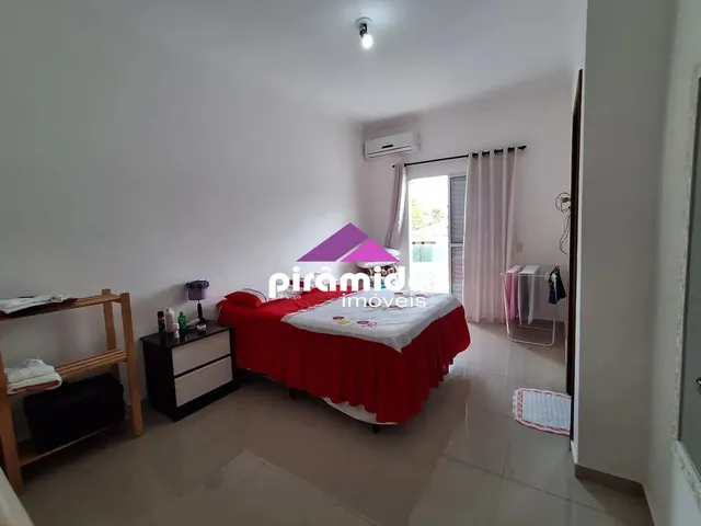 Casa com 10m² 2 quartos e 3 banheiros, à venda, no bairro Massaguaçu em Caraguatatuba
