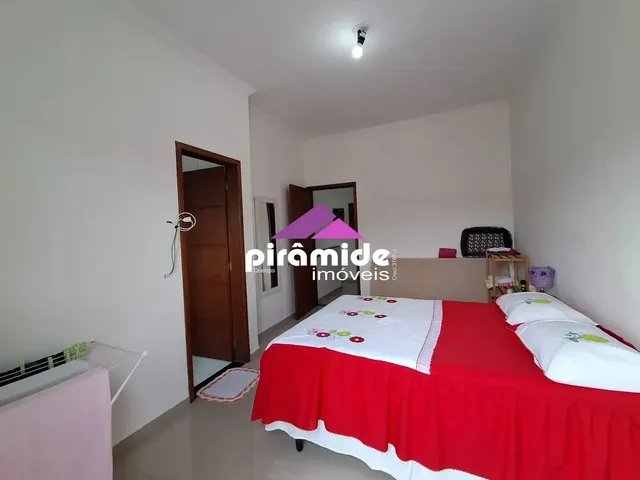 Casa com 10m² 2 quartos e 3 banheiros, à venda, no bairro Massaguaçu em Caraguatatuba