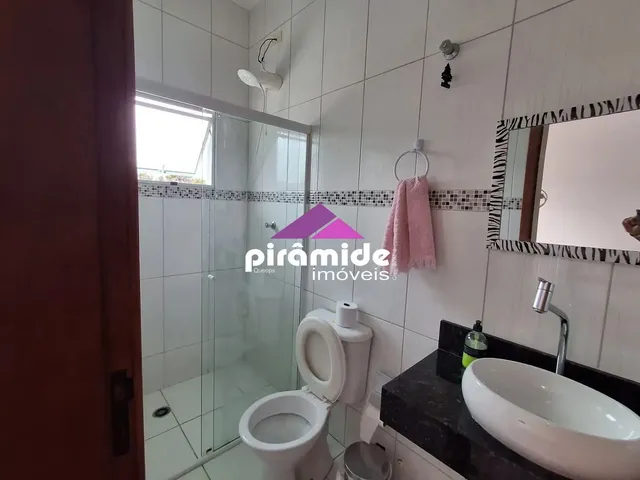 Casa com 10m² 2 quartos e 3 banheiros, à venda, no bairro Massaguaçu em Caraguatatuba