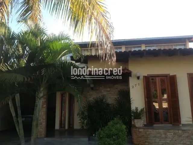 Casa com 600m², à venda, no bairro Conjunto Habitacional Dorival Eloi Brusch em Ibiporã