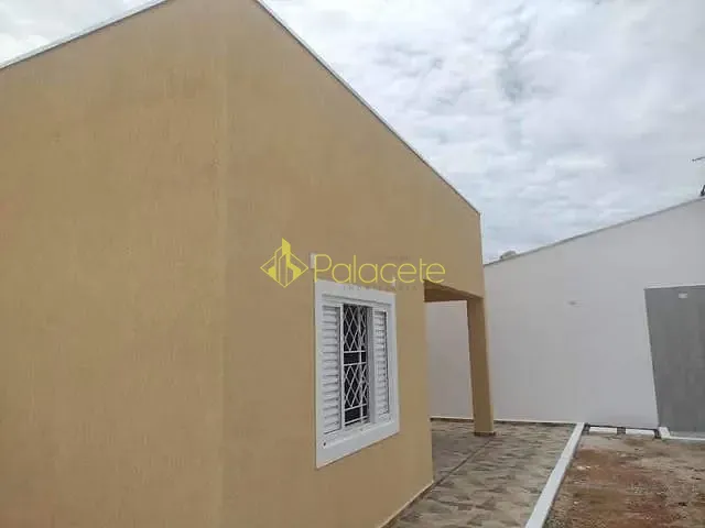 Casa com 258m² 3 quartos e 2 banheiros, à venda, no bairro Parque São Cristóvão em Taubaté