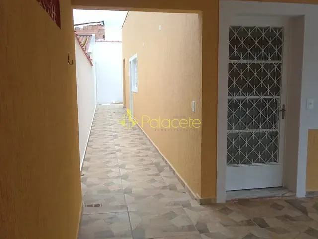 Casa com 258m² 3 quartos e 2 banheiros, à venda, no bairro Parque São Cristóvão em Taubaté