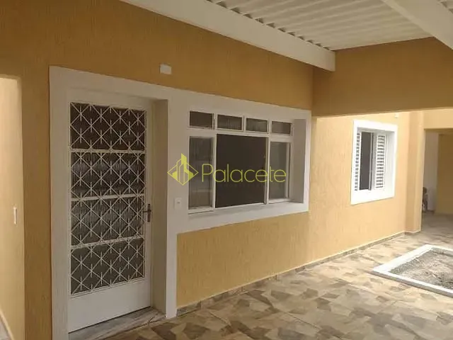 Casa com 258m² 3 quartos e 2 banheiros, à venda, no bairro Parque São Cristóvão em Taubaté