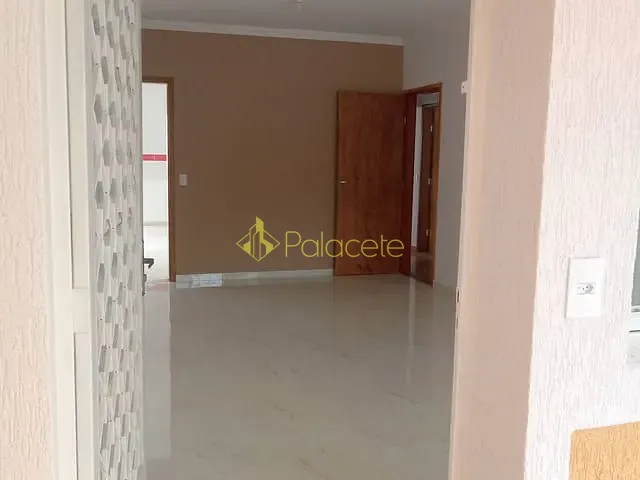 Casa com 258m² 3 quartos e 2 banheiros, à venda, no bairro Parque São Cristóvão em Taubaté