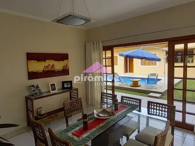 Casa com 450m² 6 quartos e 5 banheiros, à venda, no bairro Sumaré em Caraguatatuba