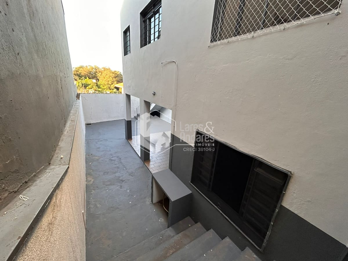 Casa à venda com 3 quartos, 196m² - Foto 6