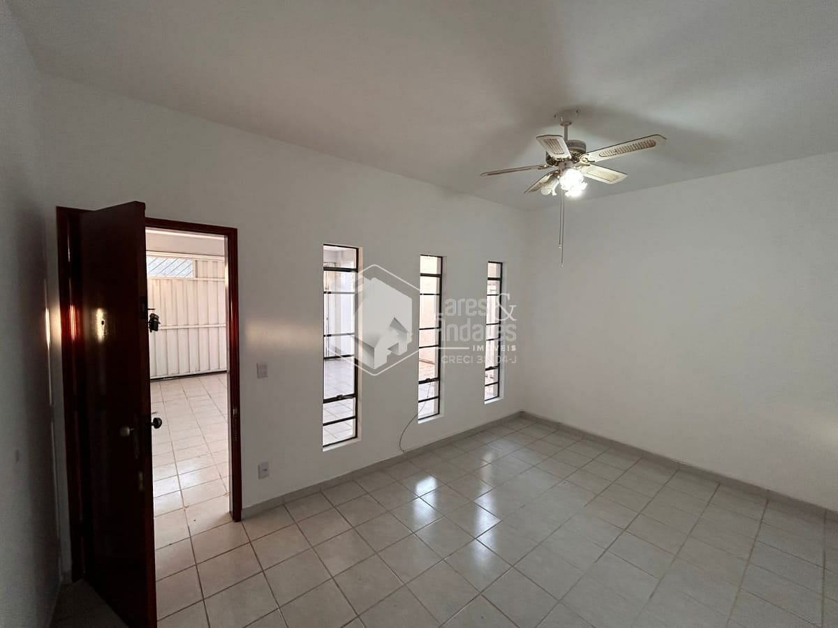 Casa à venda com 3 quartos, 196m² - Foto 12