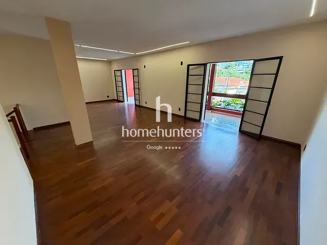 Casa 5 quartos e 4 banheiros, à venda, no bairro Jardim das Paineiras em Campinas